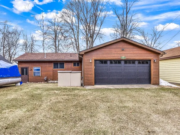 2077 Long Point Dr, Houghton Lake, MI 48629