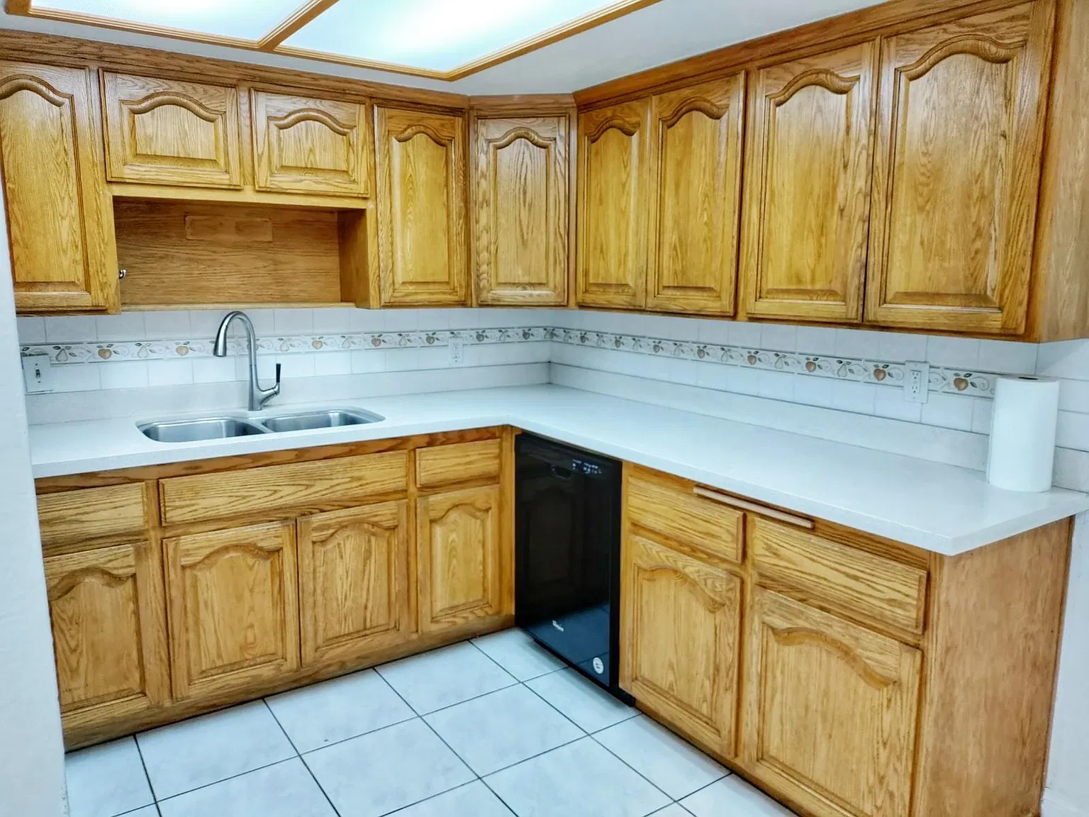 3 bed, 2.5 bath, 1351 sqft, $2,850 — Photo 4