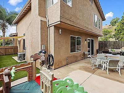 3rd image of 468 Chardonnay Ct