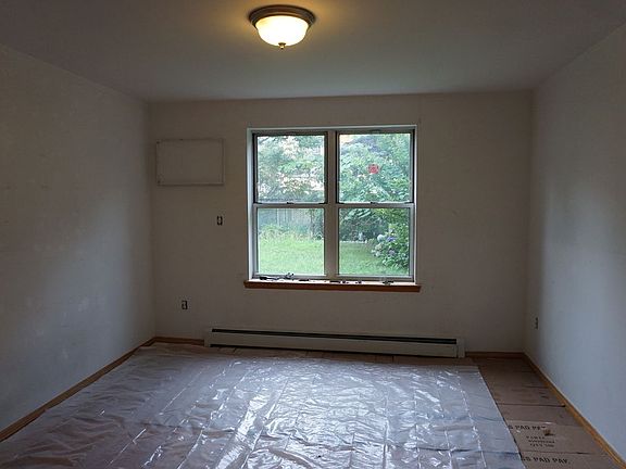 4th image of 54 Newell St APT 1