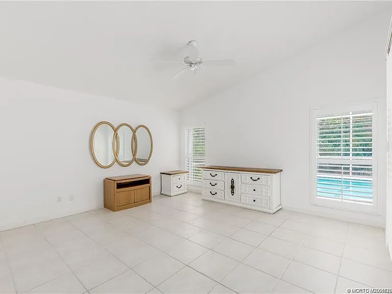 376 NW Canna Way — Photo 12