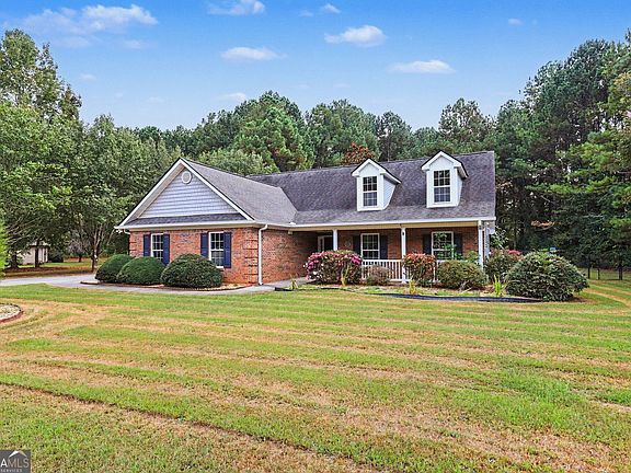 3rd image of 2105 Raegan Ct