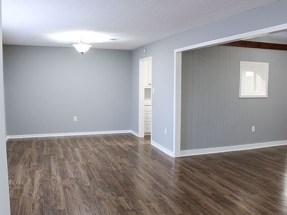 5th image of 3415 Dawn Dr