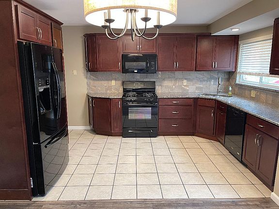 2nd image of 12512 Glenlea Dr