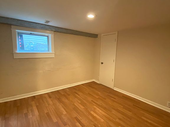2nd image of 407 Gladstone St #2