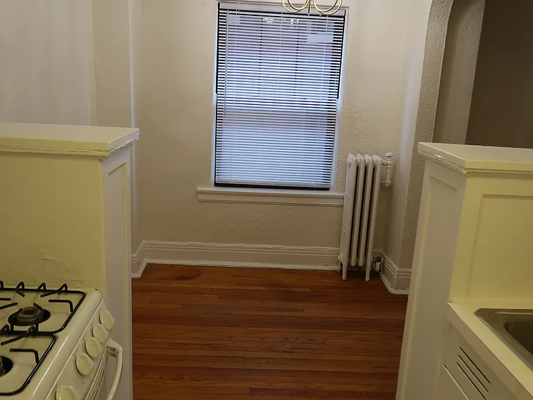 731 W Junior Ter #3 — Photo 10