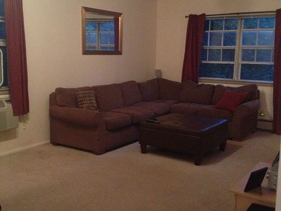 5th image of 215 Parkside Dr