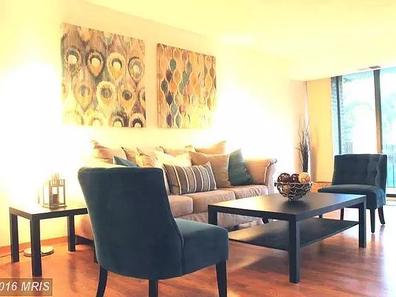 4th image of 2311 Pimmit Dr APT 206