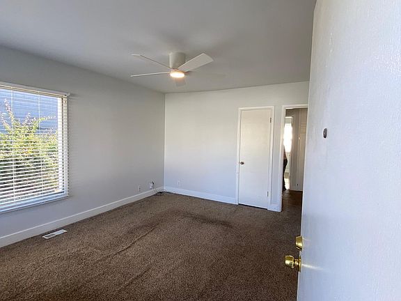 3rd image of 2368 E Redondo Ave