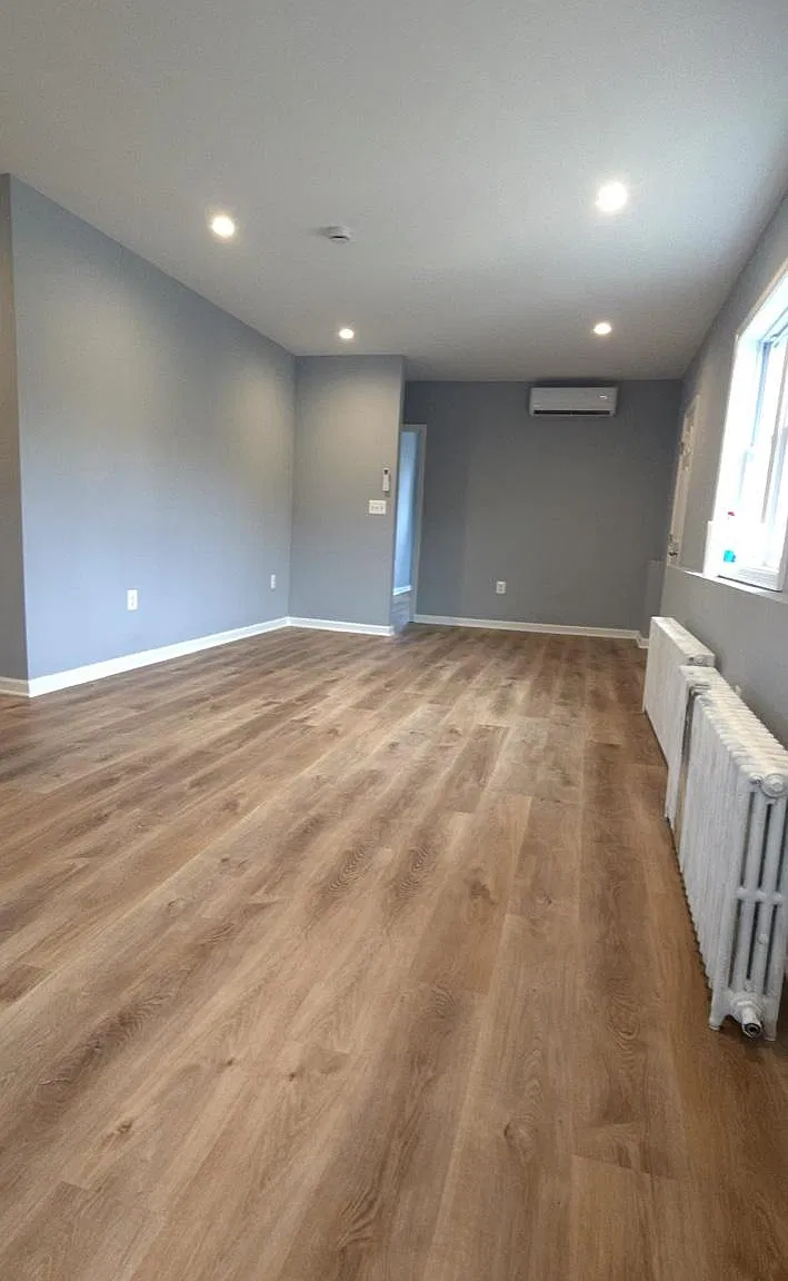 3 bed, 1.0 bath, 838 sqft, $1,989 — Photo 4