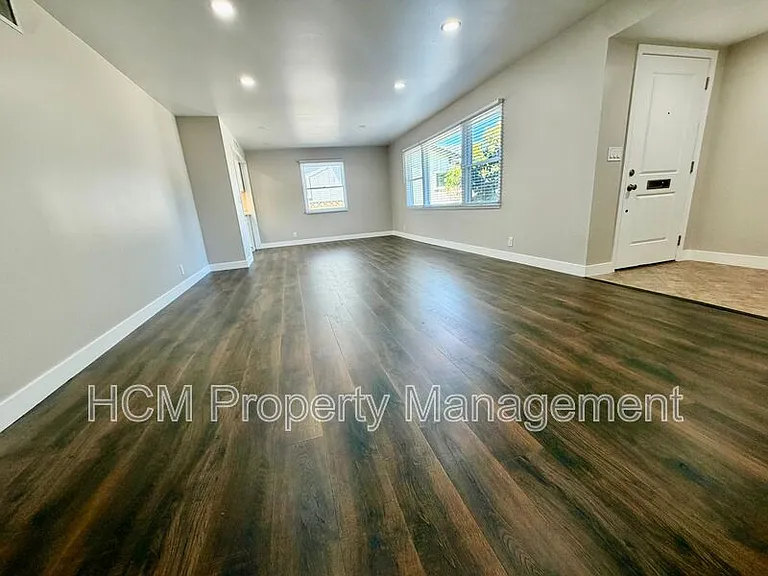 318 S California St — Photo 5
