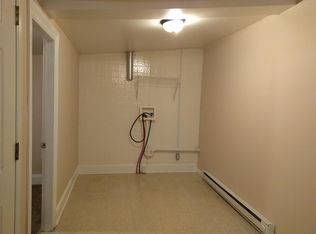 557 6th Ave #2, Troy, NY 12182