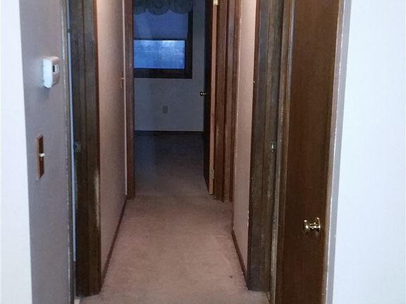 4th image of 111 Bosse Ave