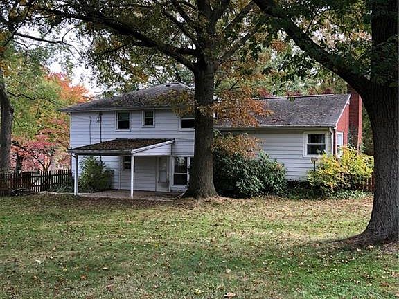 5th image of 734 Crestwood Ave