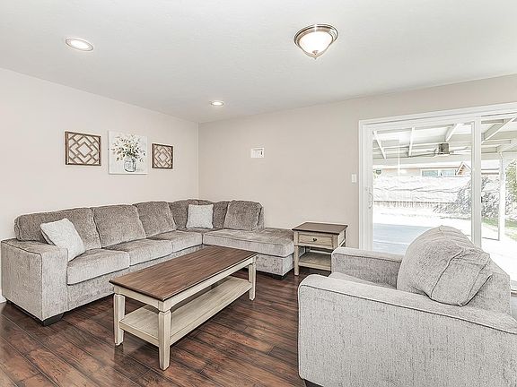 3rd image of 611 San Gabriel Ave