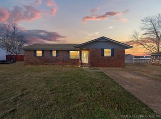 616 Hickory Dr, Cleveland, OK 74020