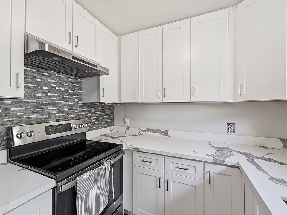 1st image of 429 Pope St