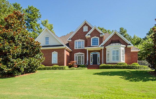 1st image of 3520 Greenway Dr