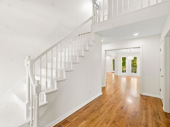 4th image of 1814 Grey Birch Rd