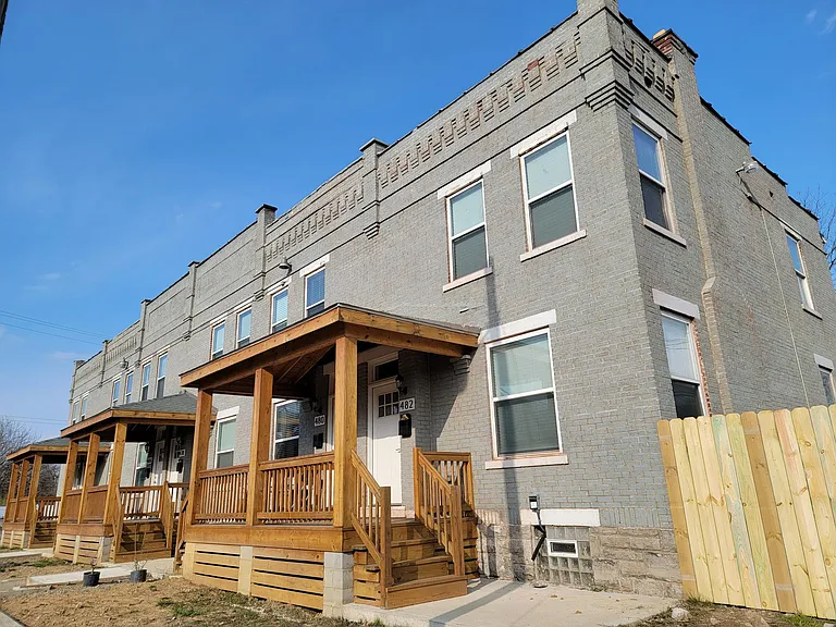 472-482 Carpenter St — Photo 36