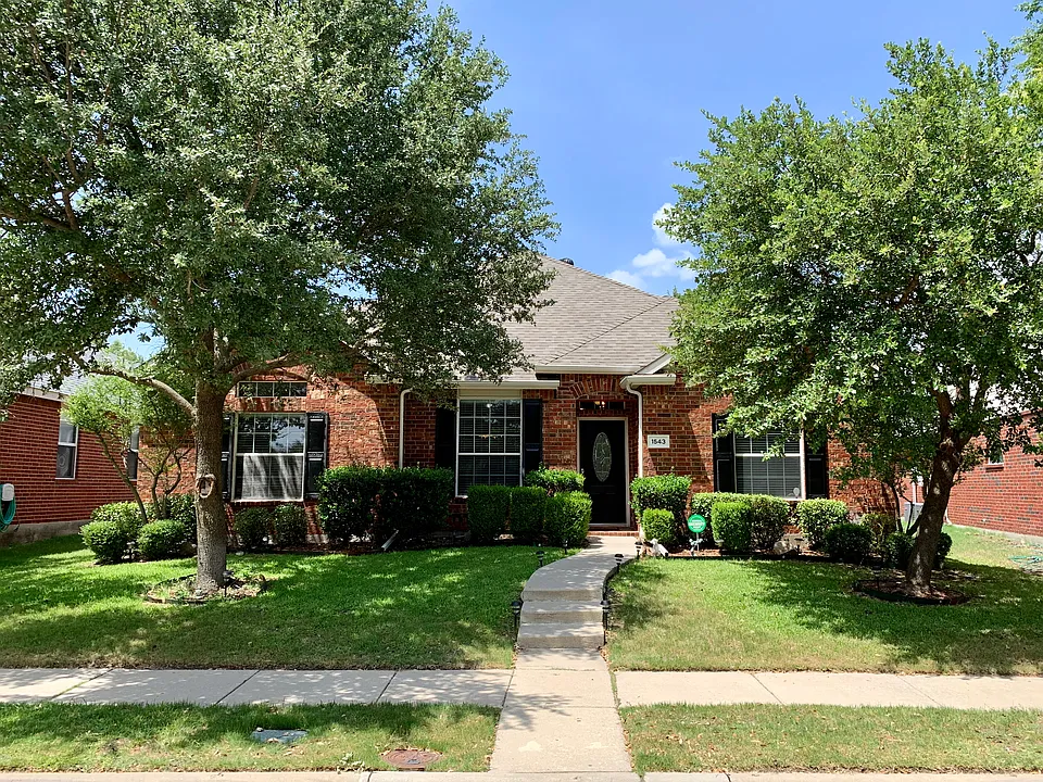 1543 Sandstone Dr