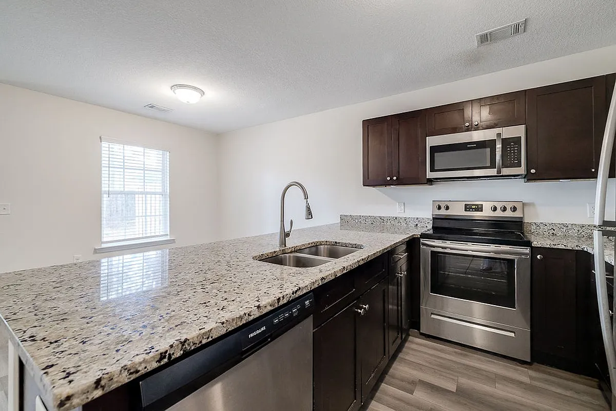 Building Photo - 176 Barfield Way