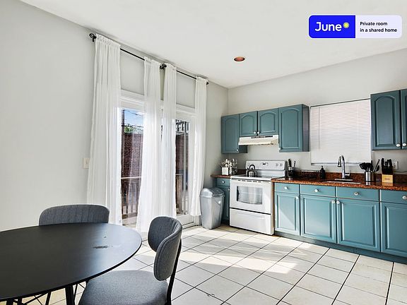 5th image of 21 Highgate St #D