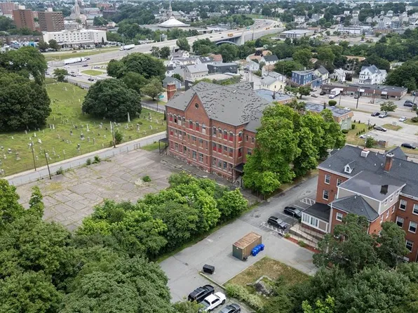 167 163 George St, Pawtucket, RI 02860