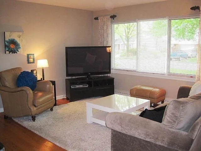 4501 Grand Ave — Photo 3