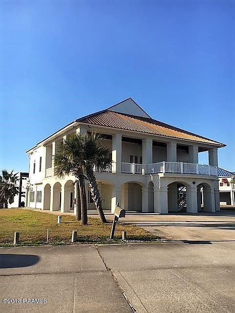 1st image of 420 Bay View Dr