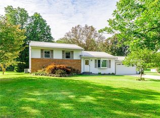 5200 Skinner Rd, Mantua, OH 44255