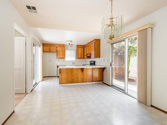 3rd image of 5920 Southwind Dr