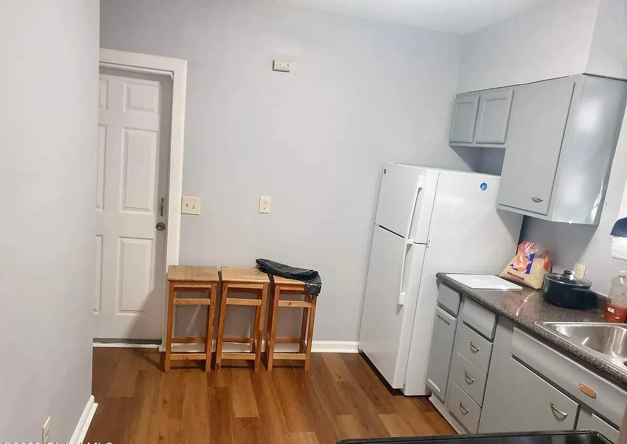 2 bed, 800 sqft, $1,550 — Photo 3