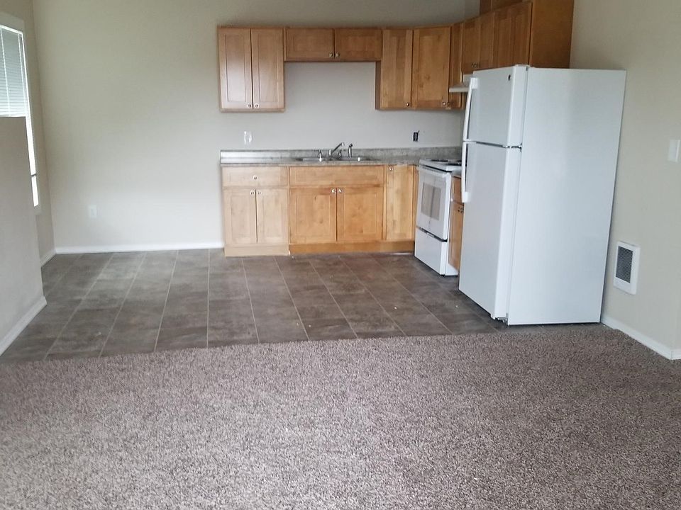 1st image of 114 W Cedar St #11