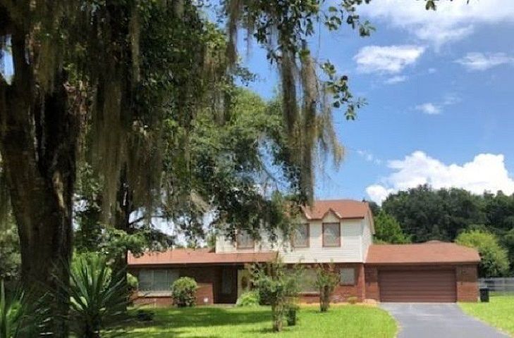 1st image of 810 SW 104th Ave