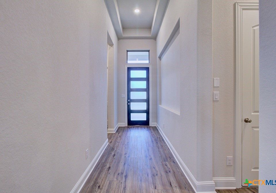 1st image of 732 Navarro St