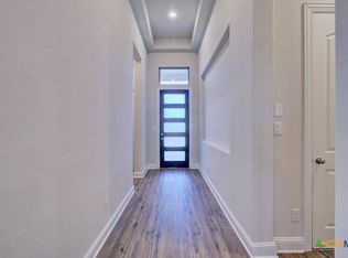 732 Navarro St, New Braunfels, TX 78132