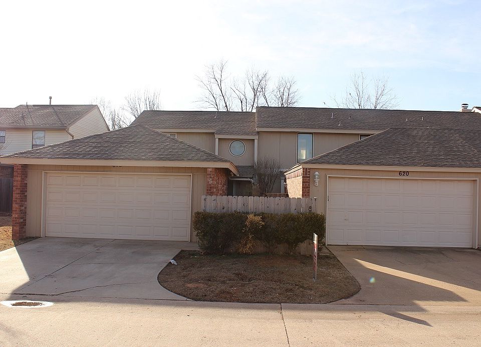 1st image of 618 Greenlea Chase W