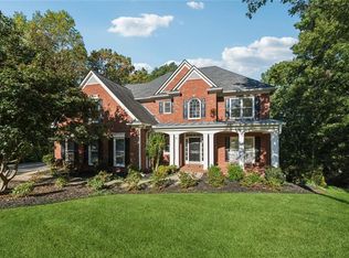 508 Huntington Pl, Canton, GA 30115