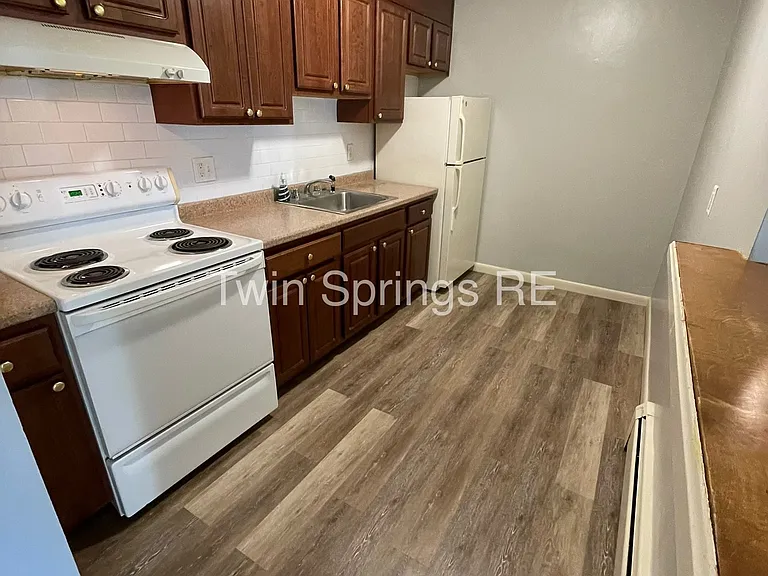 252 Spring St #27 — Photo 2
