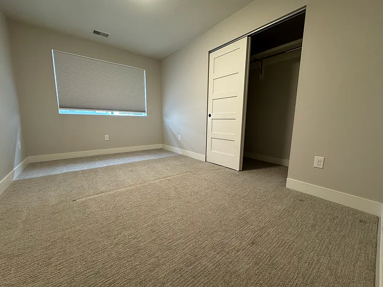 1434 Zenobia St — Photo 12