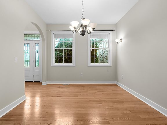 4th image of 351 Hyder Circle Dr