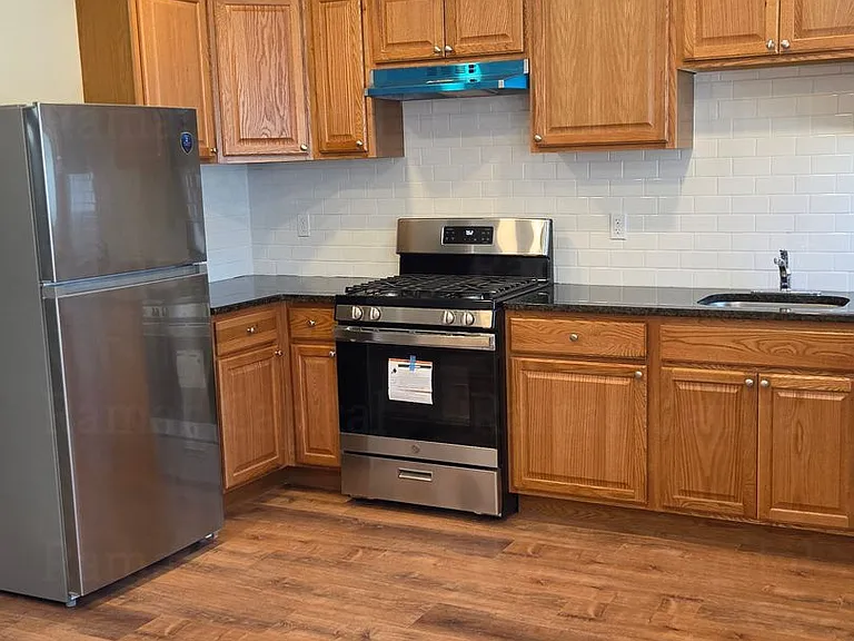 2754 Mickle St — Photo 13