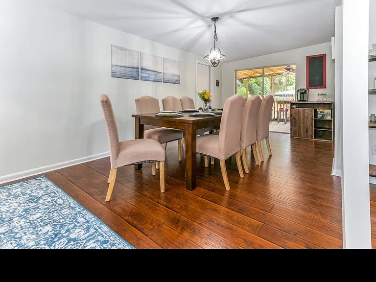 1221 Lynn Ave — Photo 8
