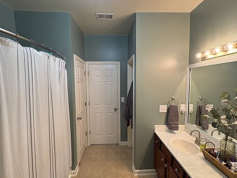 125 Grisham Dr — Photo 40