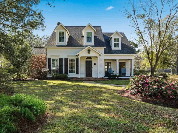 2806 Dakin Ave, Baton Rouge, LA 70820
