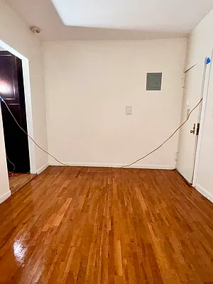 Rented by Voro, LLC | media 6