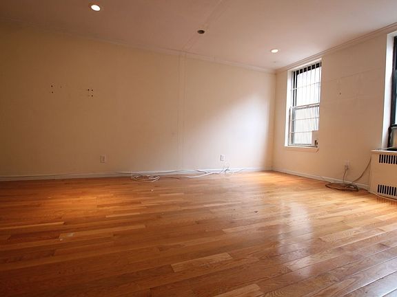 3rd image of 55 E Houston St APT 5G