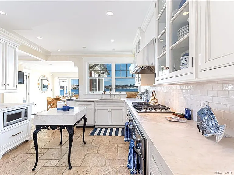 144 Davenport Dr — Photo 15