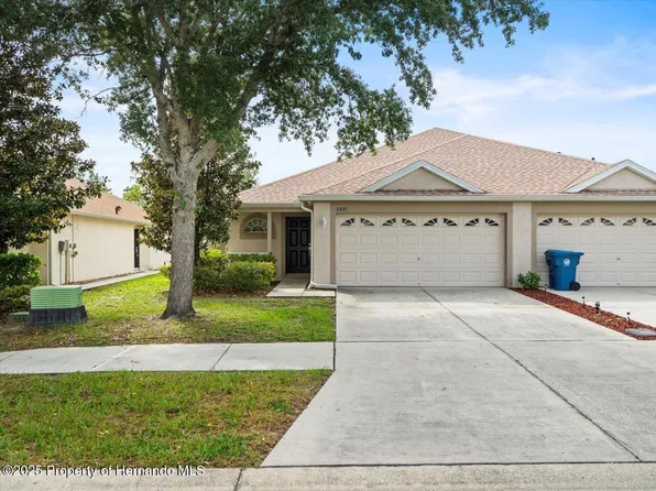 3891 Crossline Dr, Spring Hill, FL 34609